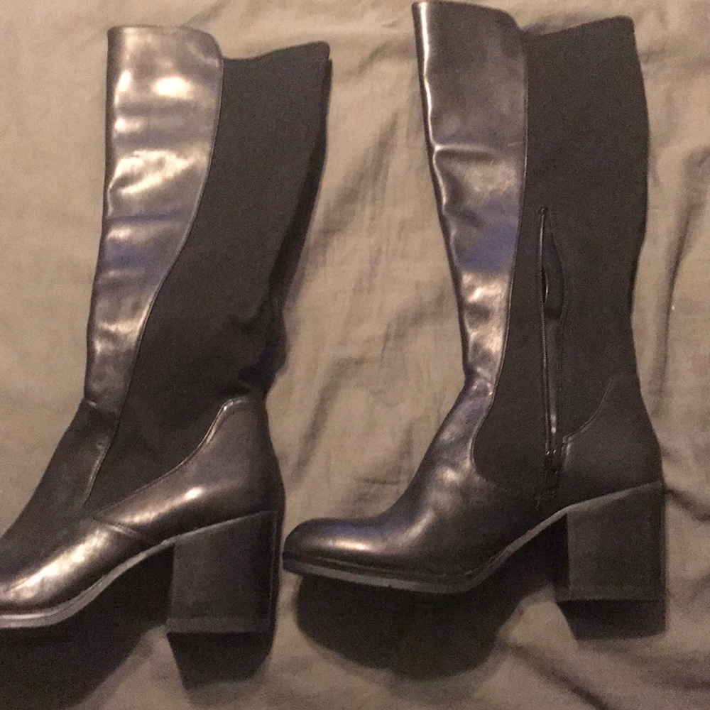 - - - Nine West Black Boots —size:9